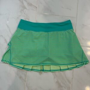 Lululemon tennis skirt size 6
